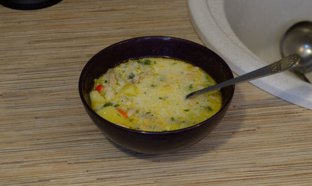 куриный суп из брокколи и цветной капусты