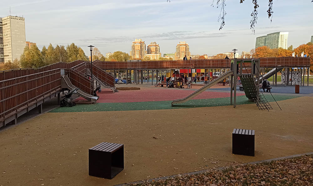 Детская площадка в Парке Дружбы